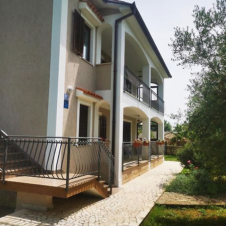 Garden Apartment Maria 弗尔萨尔 外观 照片