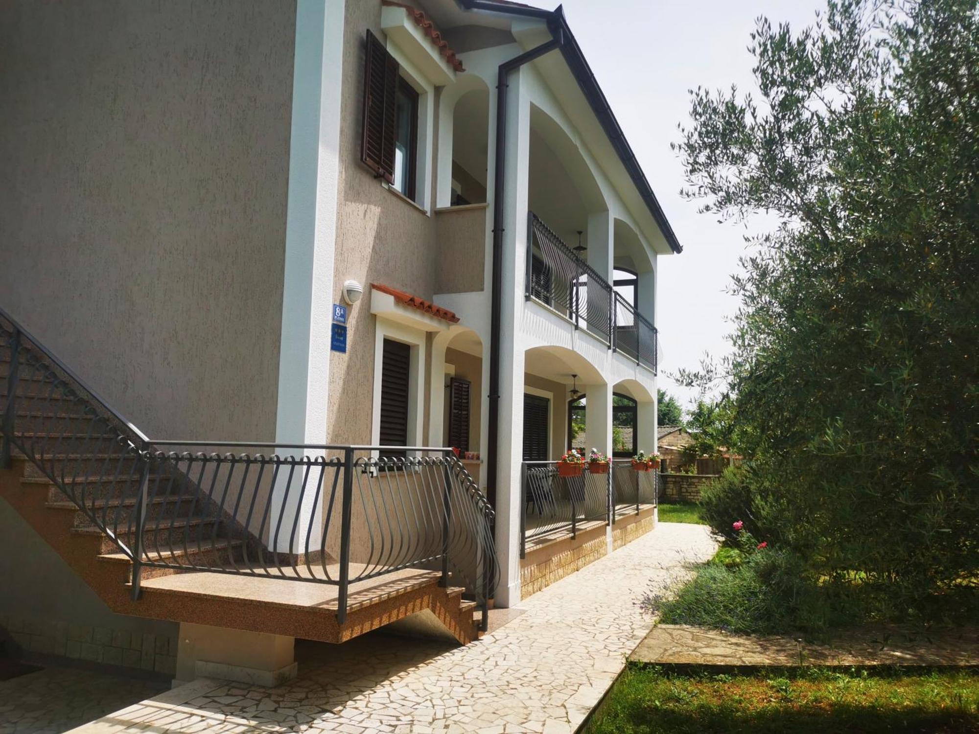 Garden Apartment Maria 弗尔萨尔 外观 照片