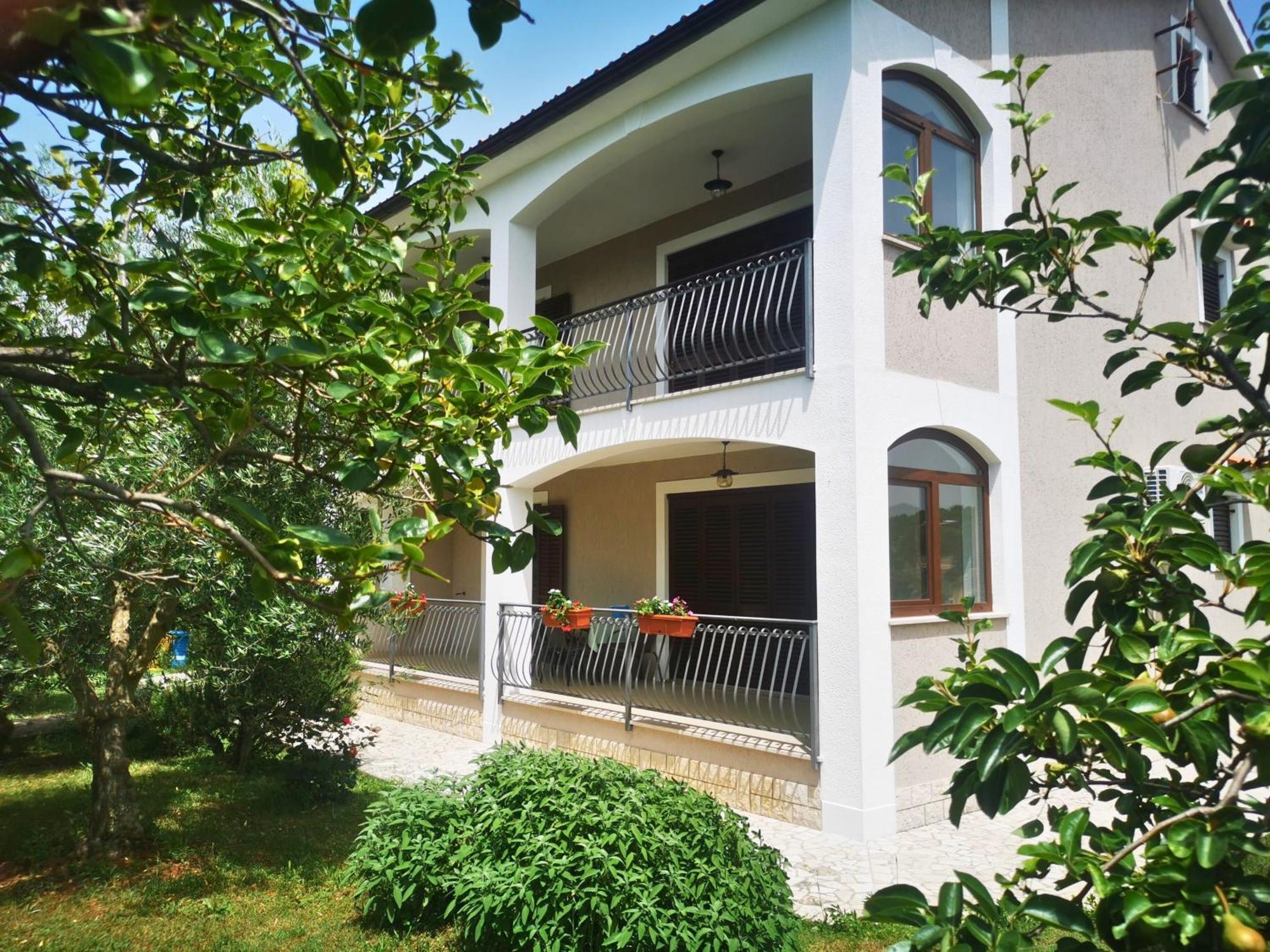 Garden Apartment Maria 弗尔萨尔 外观 照片