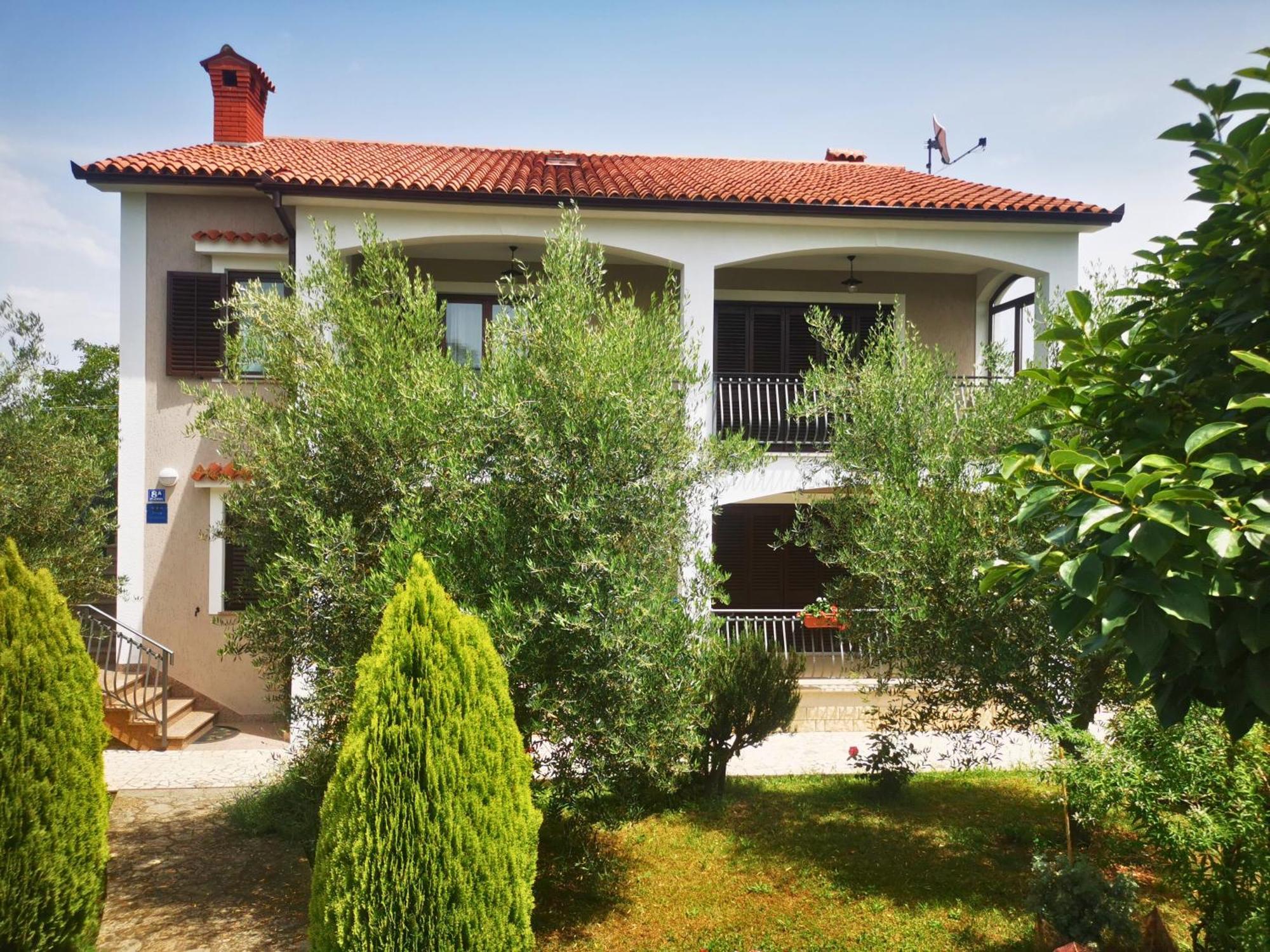 Garden Apartment Maria 弗尔萨尔 外观 照片