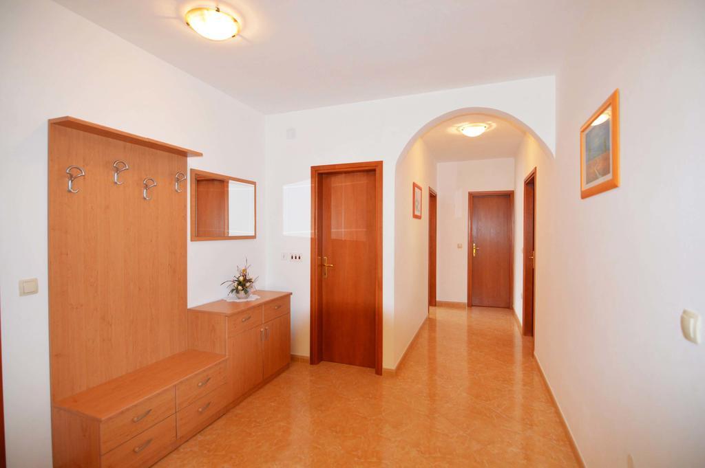 Garden Apartment Maria 弗尔萨尔 外观 照片
