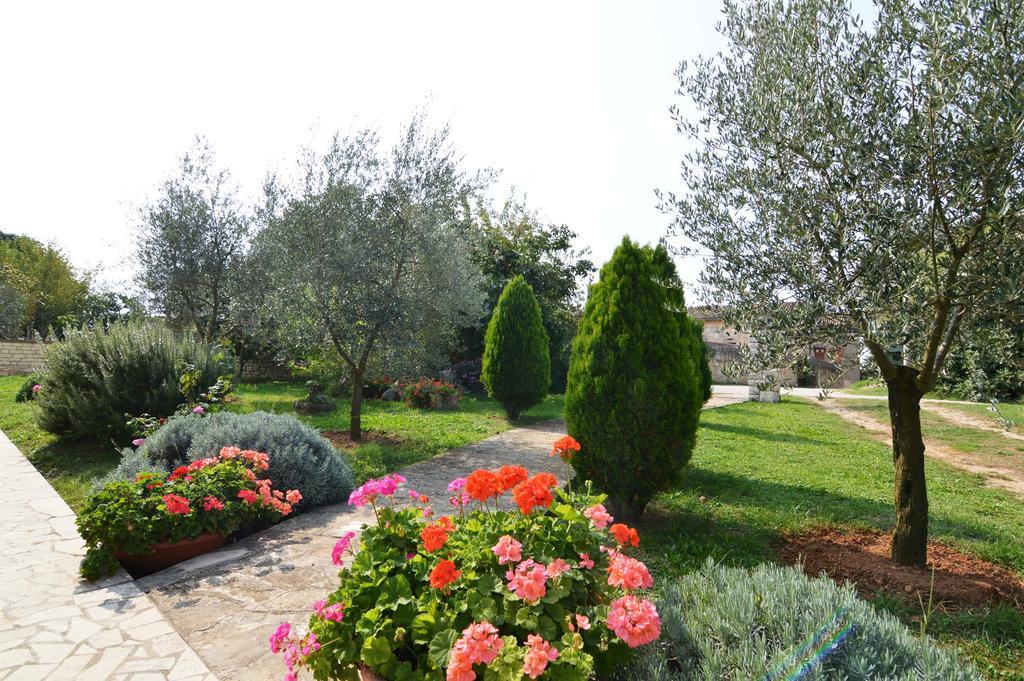 Garden Apartment Maria 弗尔萨尔 外观 照片