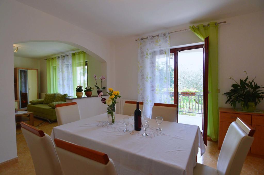 Garden Apartment Maria 弗尔萨尔 外观 照片